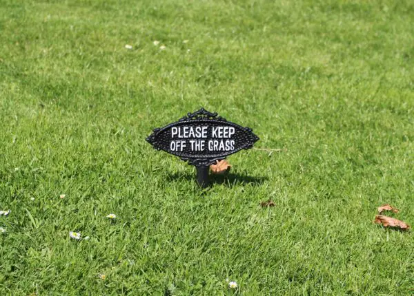 Tekstbord: "Please keep off the grass" ,Gietijzer TT207 - Afbeelding 5