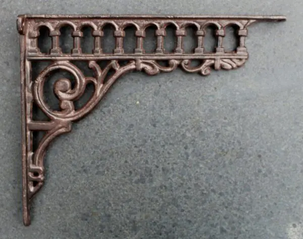 Plankdrager kanteel, poortje 27,5 cm, sierlijk, gietijzer PD224