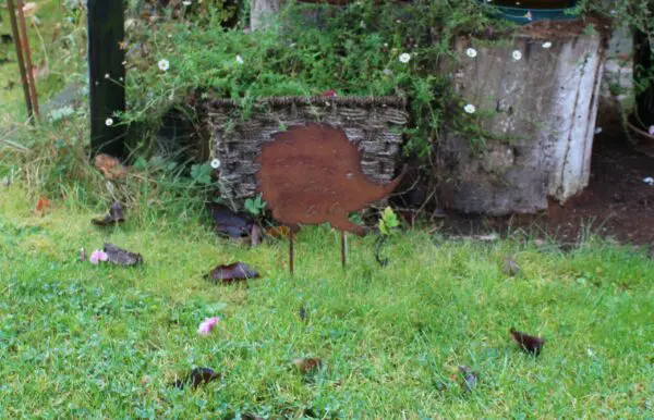 Tuinsteker egel, stekelvarken, roestkleurig metaal, S   SE230 - Afbeelding 4
