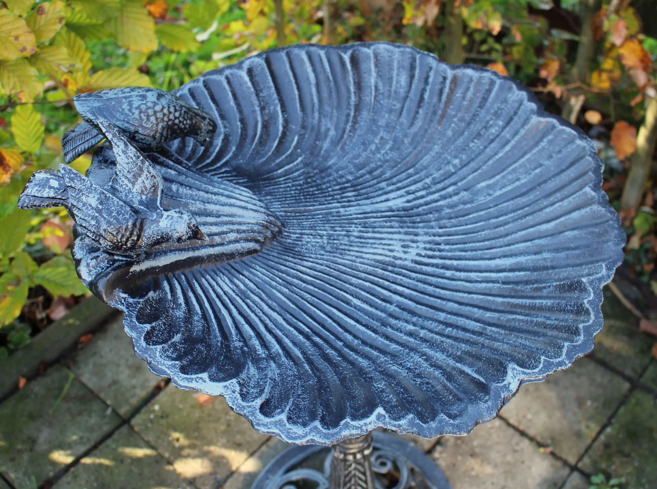 Vogelschaal, vogelbad op hoge voet, gietijzer, grijs-zwart VB174G - Afbeelding 4