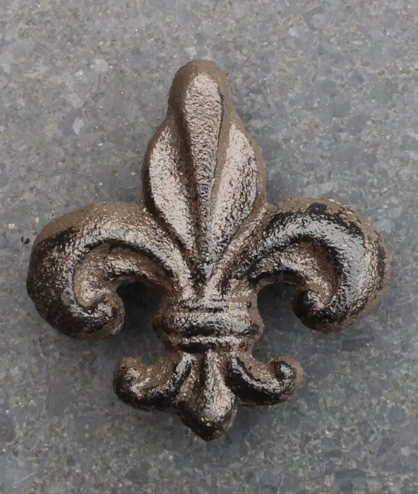 Knopje, Handgreep Franse Lelie, Donkerbruin, Gietijzer HG723