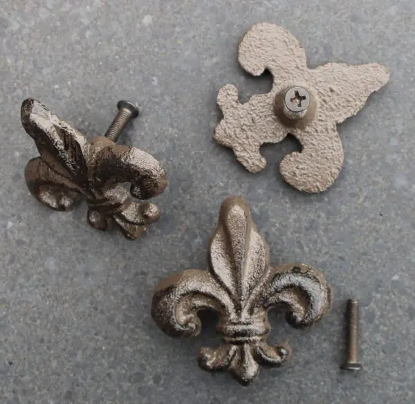Knopje, Handgreep Franse Lelie, Donkerbruin, Gietijzer HG723 - Afbeelding 2