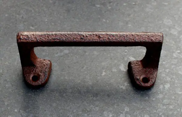Handgreep strak, rechthoek 11,6 cm. gietijzer, bruin HG790
