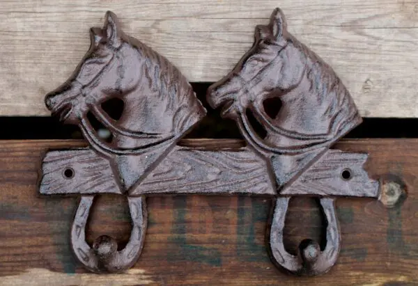 Kapstokhaak paarden met hoefijzer, dubbele haak, gietijzer KH1745 - Afbeelding 2