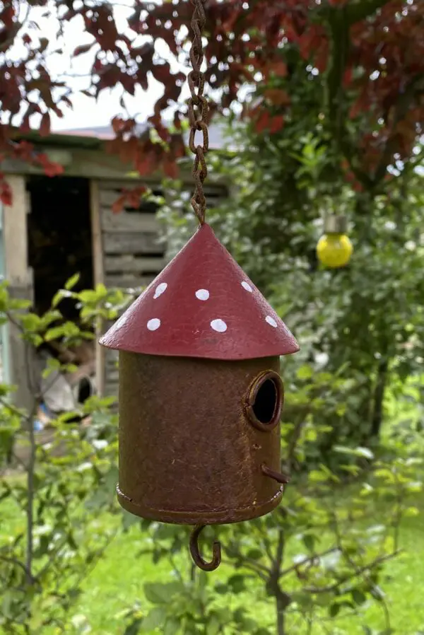 Vetbolhanger, vogelvoerhanger vogelhuisje, roestig metaal  VH150A