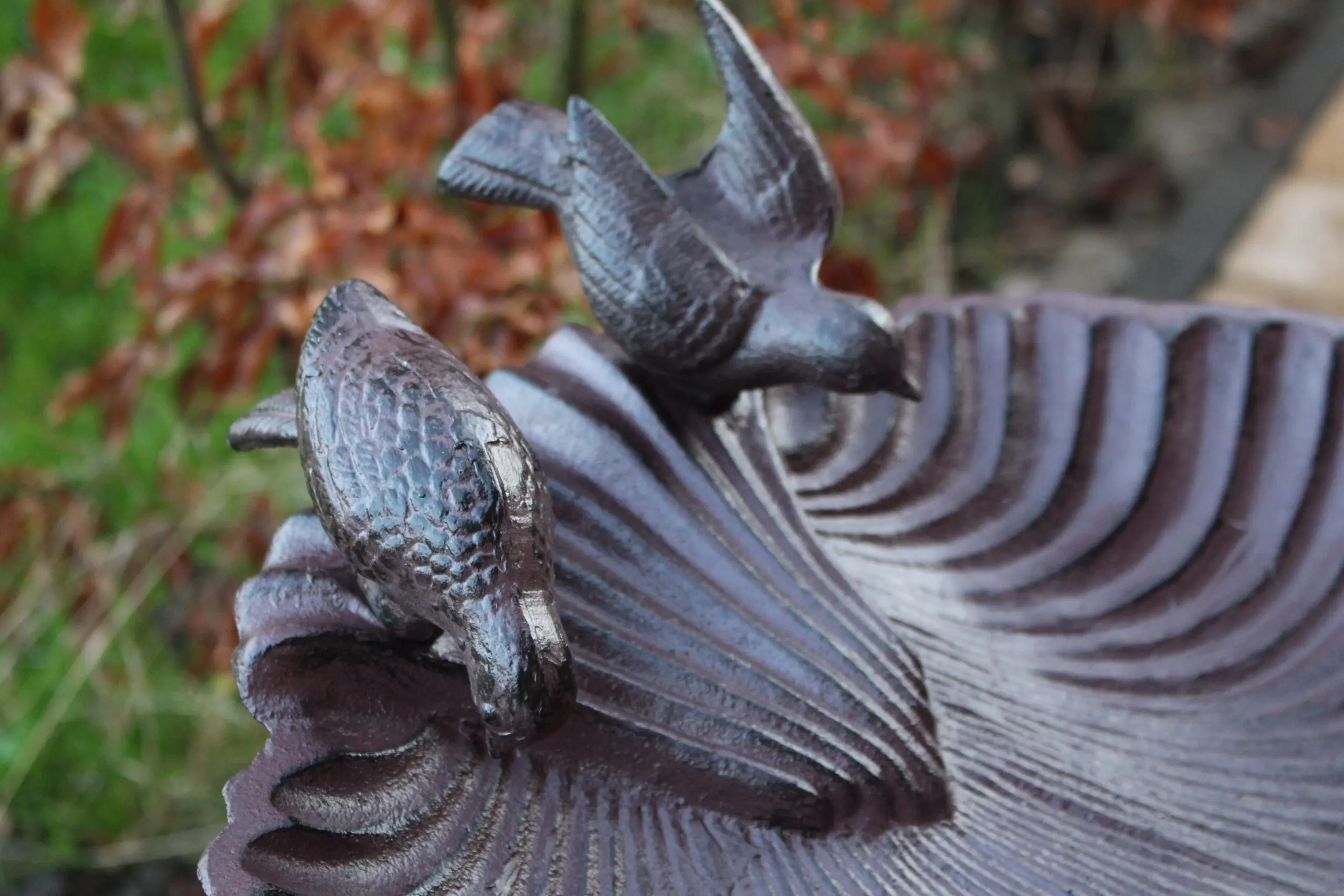 Vogelschaal, vogelbad met vogel op voet, gietijzer VB174B - Afbeelding 5