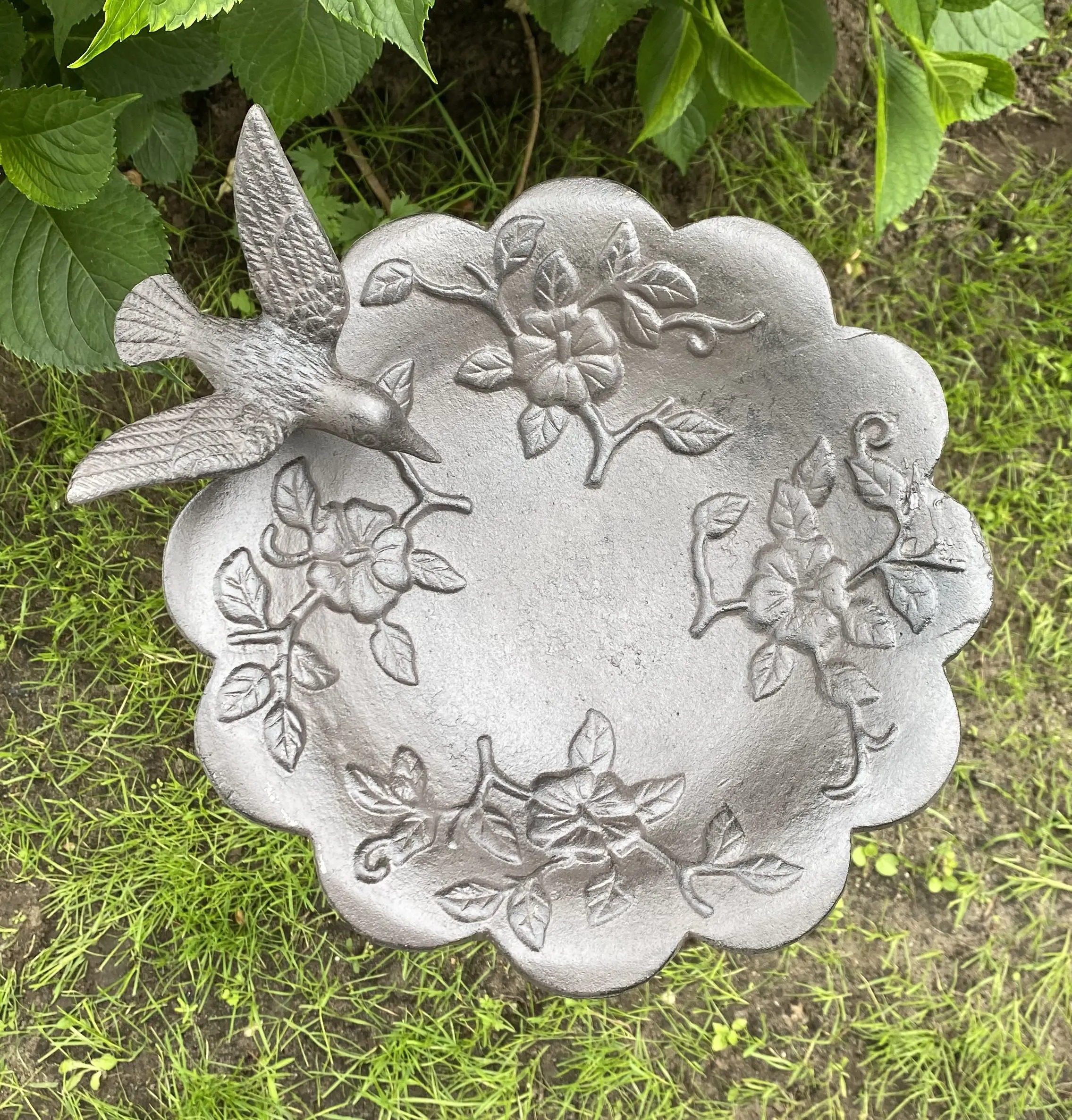 Vogelschaal, vogelbad op voet, gietijzer VB204