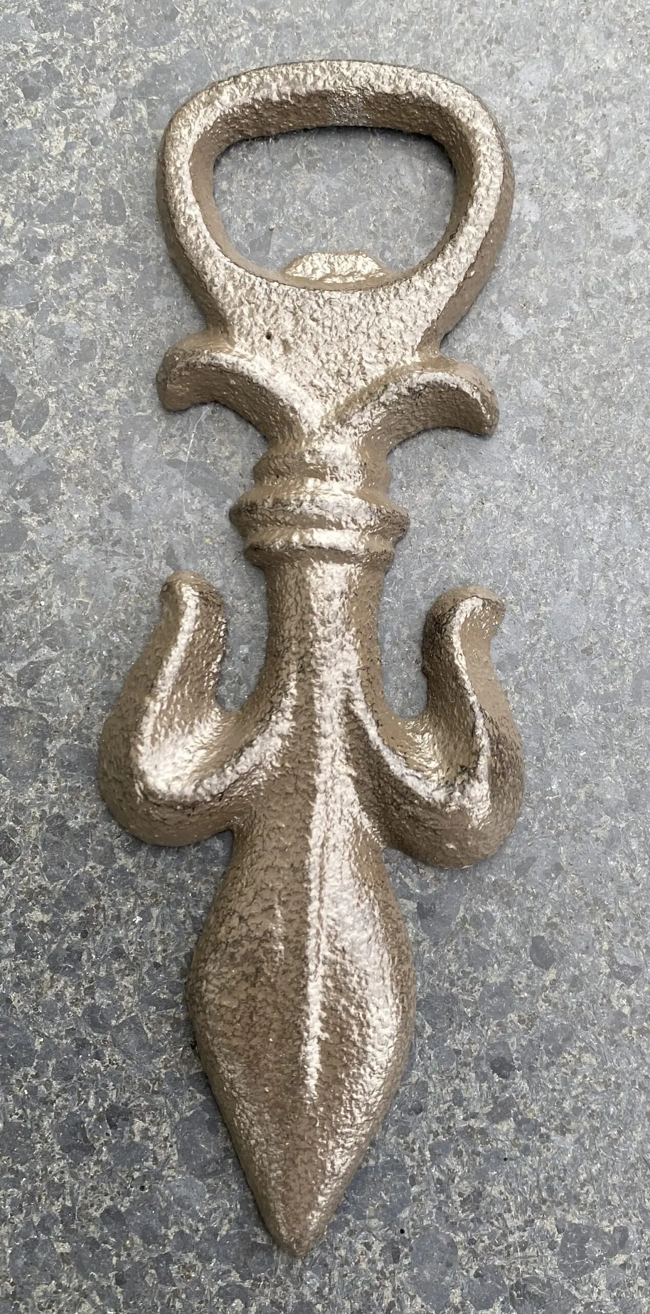 Flesopener, opener Franse Lelie, Gietijzer FG552 - Afbeelding 3