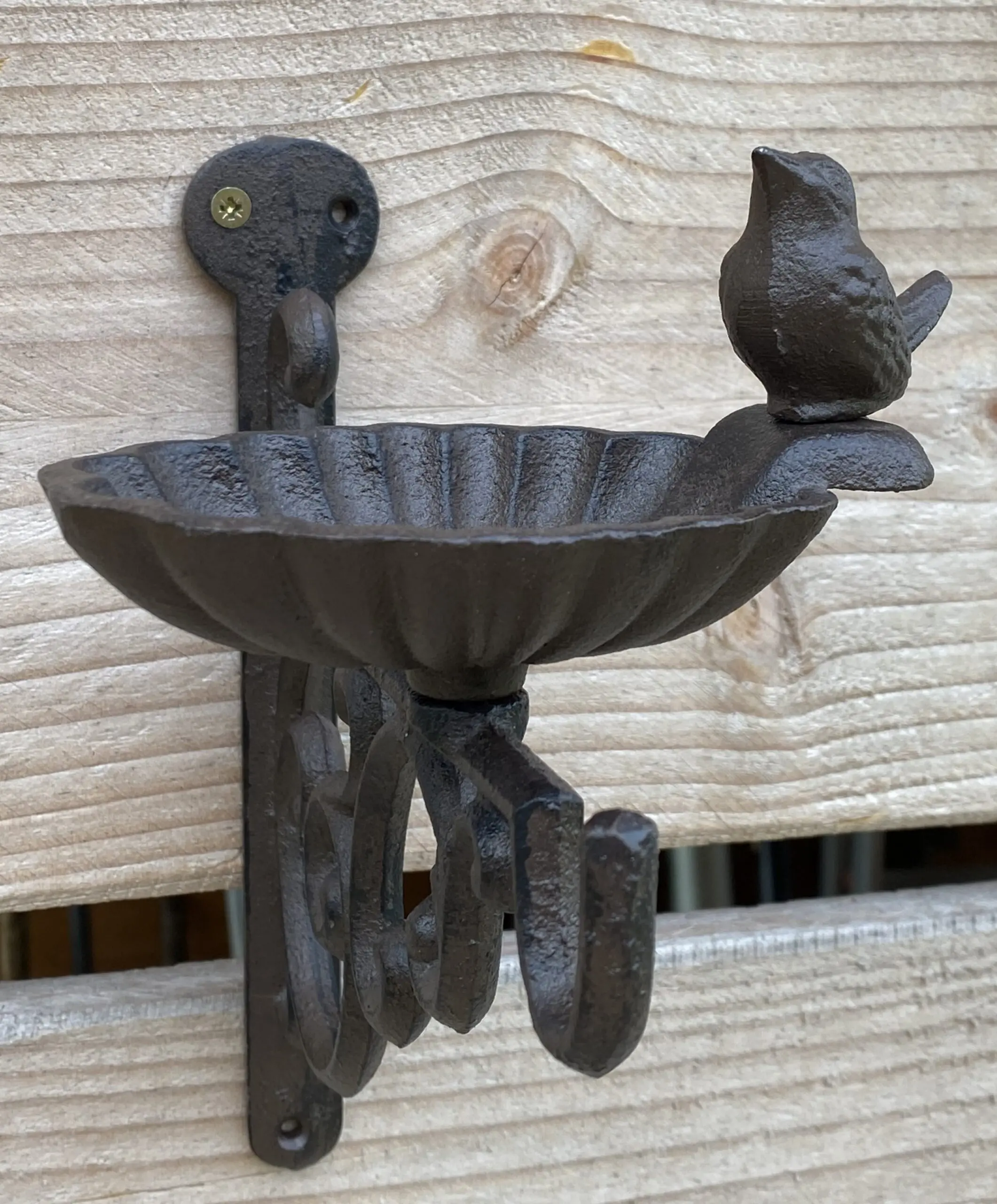 Wandhaak met vogelschaal en vogel, gietijzer FB538 - Afbeelding 4