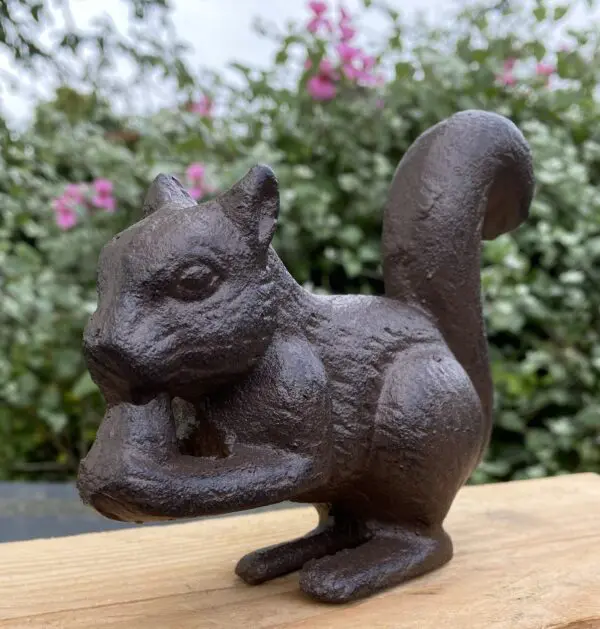 Dierenbeeld eekhoorn, gietijzer TT46E - Afbeelding 3