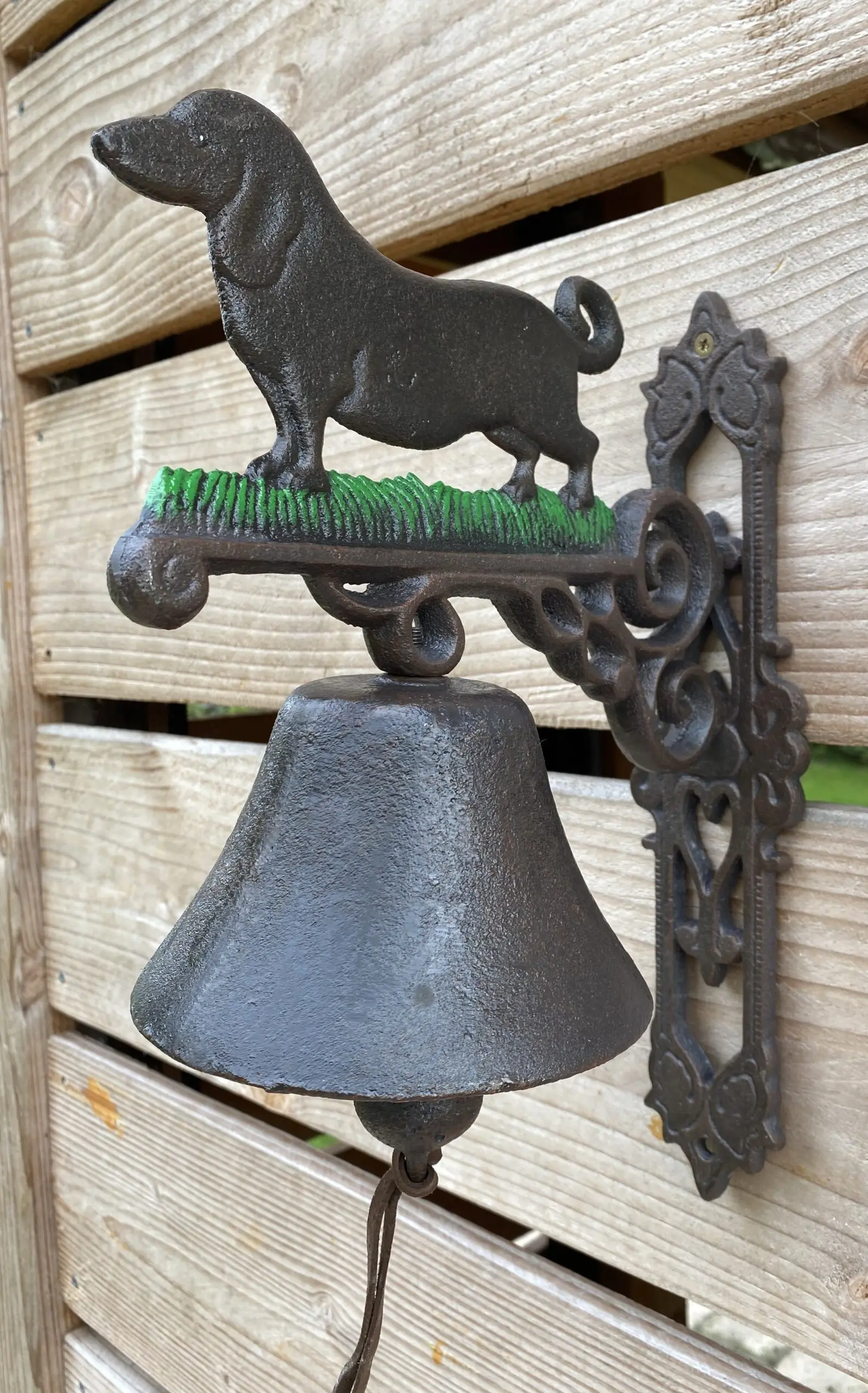 Deurbel hond Teckel, gietijzer, L      DB196