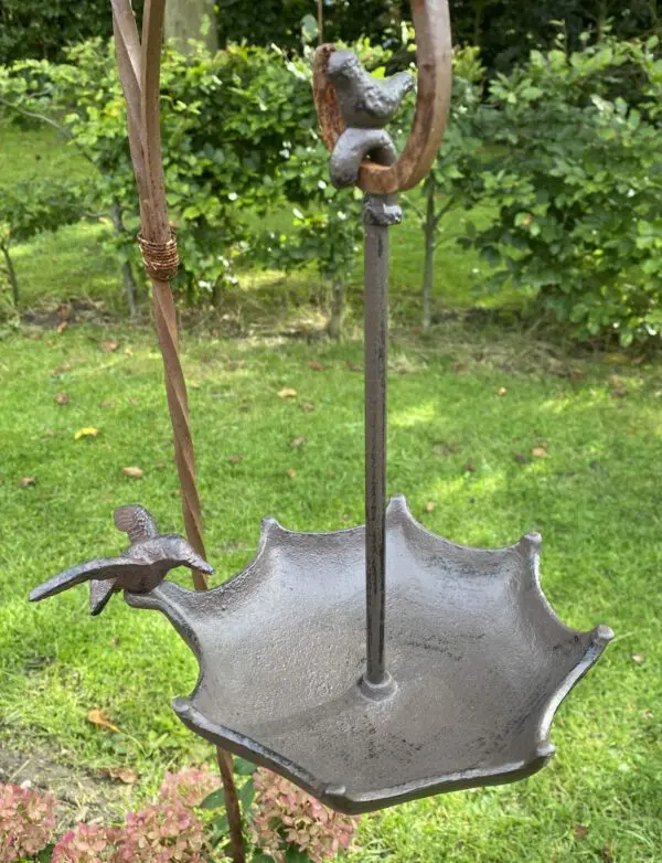 Vogelschaal, vogelbad paraplu met vogel, hangendgietijzer VB107 - Afbeelding 4