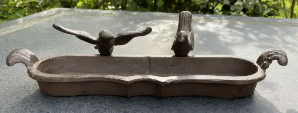 Vogelschaal, vogelbad langwerpig met vogels, gietijzer VB168