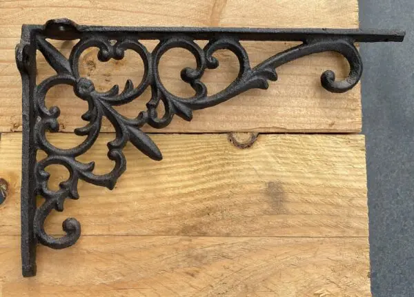 Plankdrager, wandhaak Franse Lelie 23,7 cm, gietijzer PD204 - Afbeelding 2