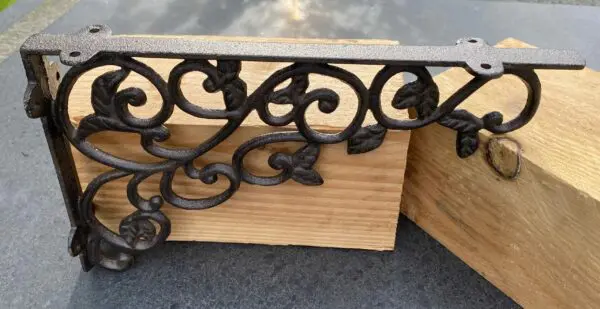 Plankdrager, wandhaak blaadjes 30,5 cm, gietijzer    PD245 - Afbeelding 3