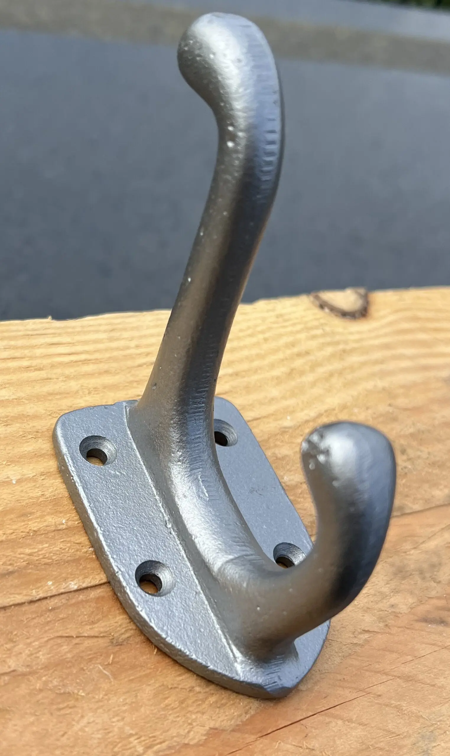 Kapstokhaak Dubbele Haak Schild, grijs, Gietijzer