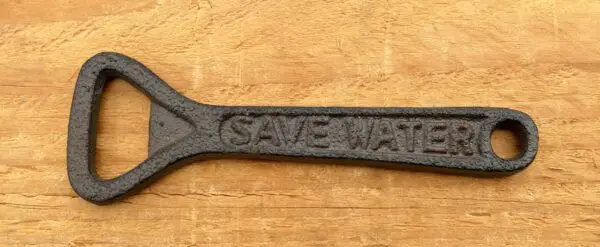 Flesopener "save water, drink beer", gietijzer FG562