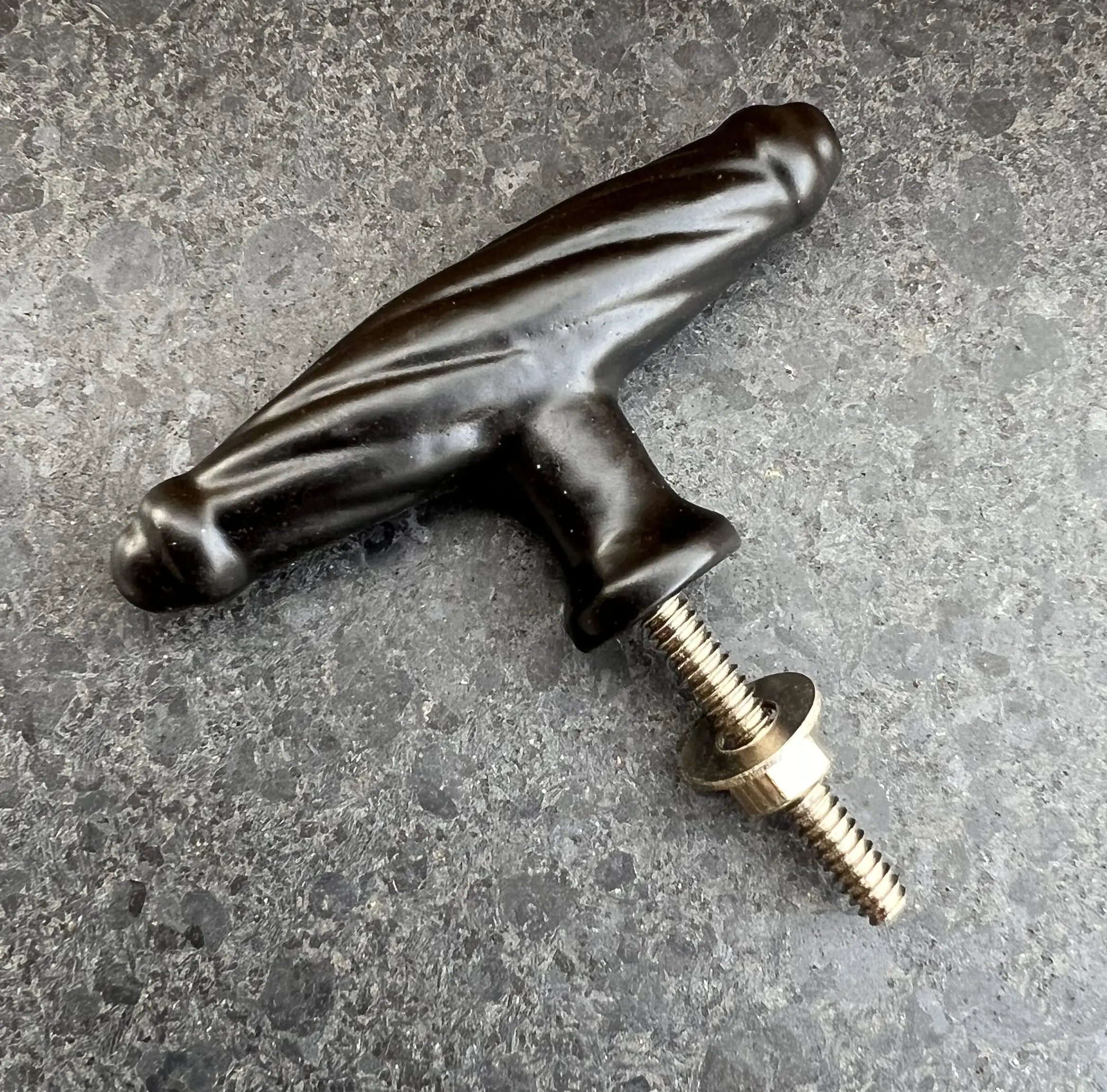 Handgreep, knop, zwart, gietijzer                   HG106