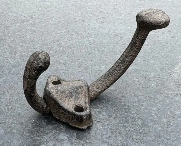 Kapstokhaak dubbele haak, stoere, gietijzer, donkerbruin KH1716
