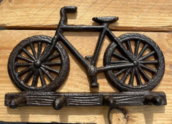 Kapstokhaak fiets op boomstam met 4 haken, gietijzer KH1759 - Afbeelding 3