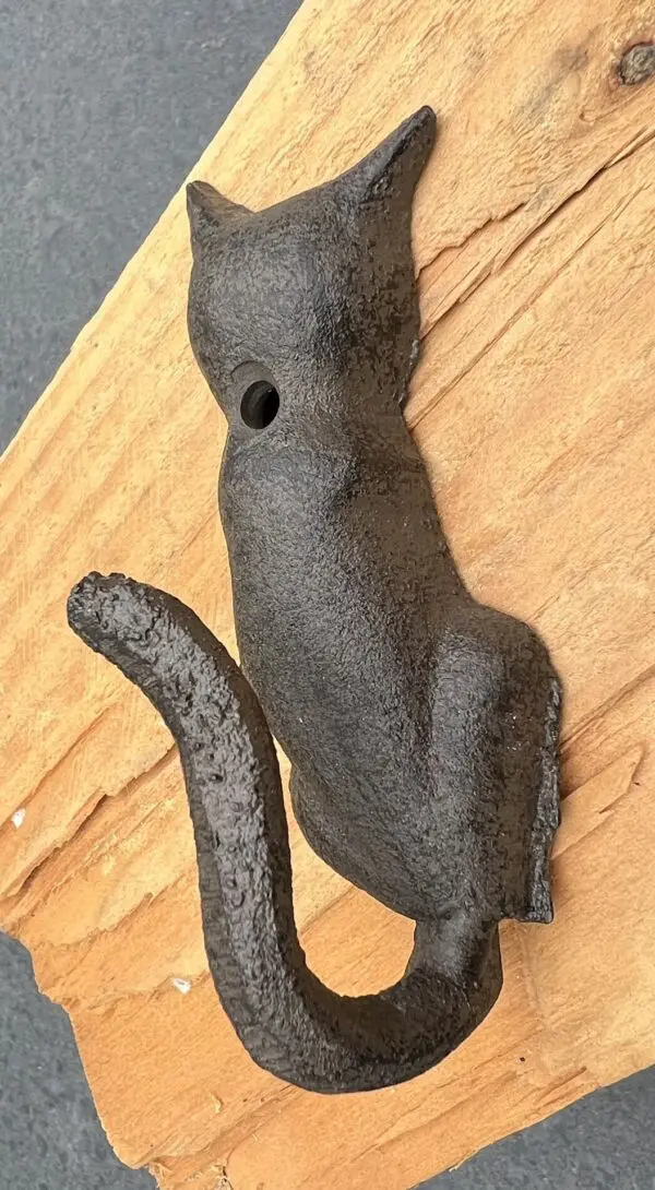Kapstokhaak poes met staart als haak, gietijzer LH230A