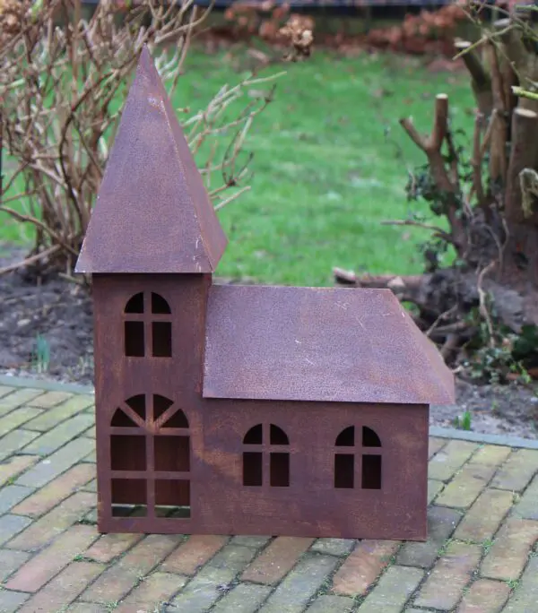 Kerk, huisje, roestig metaal, groot         HM658