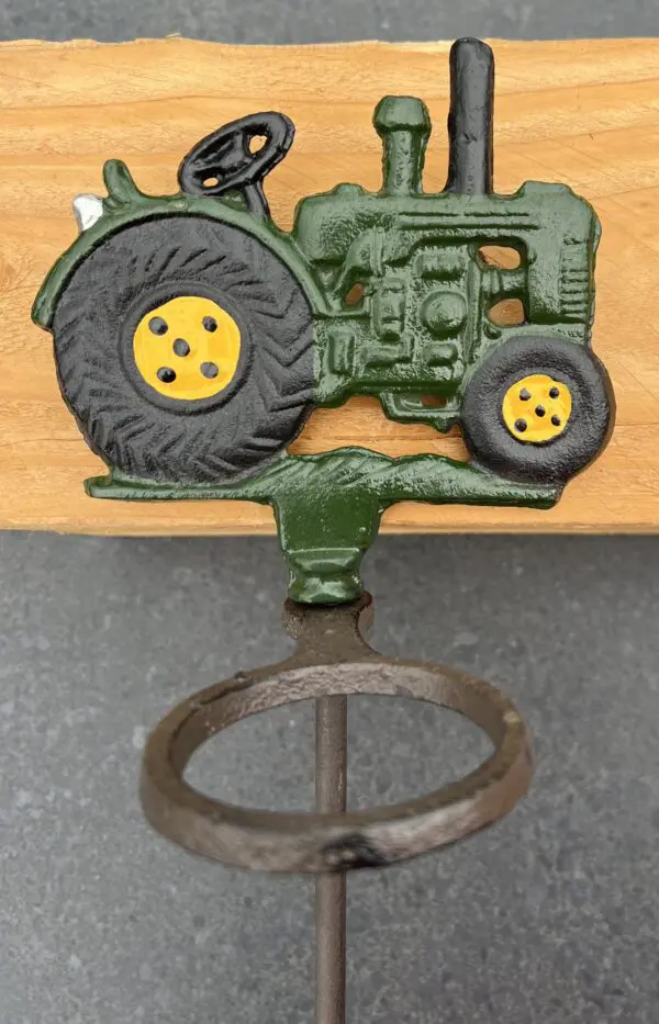 Regenmeter tractor groen, gietijzer RM141