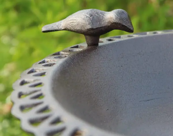 Vogelschaal, vogelbad met 3 vogels op voet, gietijzer VB242 - Afbeelding 9