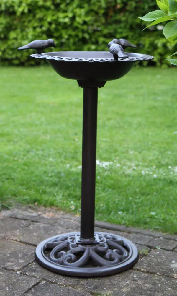 Vogelschaal, vogelbad met 3 vogels op voet, gietijzer VB242 - Afbeelding 6