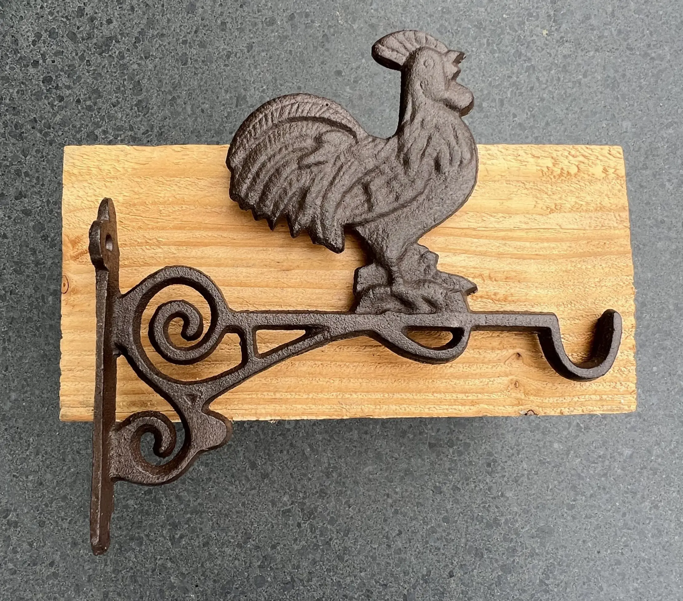 Wandhaak haan, gietijzer, BPH181