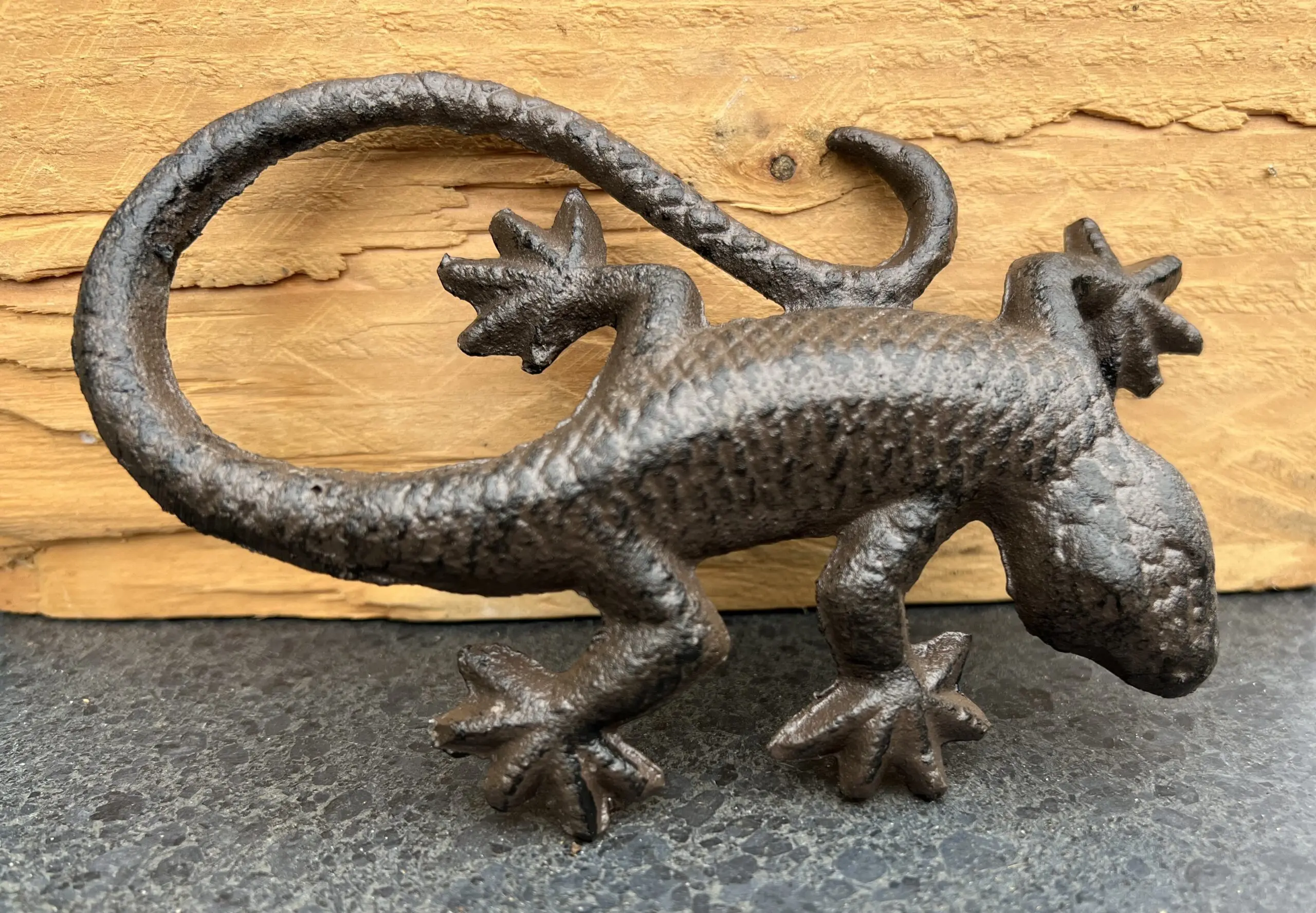 Dierenbeeld hagedis, salamander, muurhanger, gietijzer HG115 - Afbeelding 4