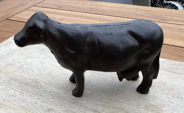 Dierenbeeld koe, gietijzer  KG307 - Afbeelding 3