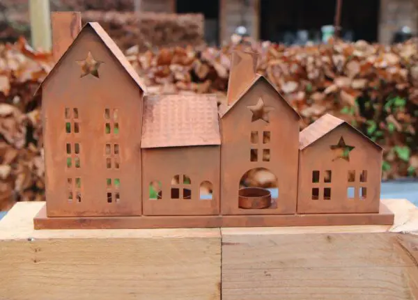 Huisjes (rijtje van 4 stuks), waxinelichthouders, roestig metaal LHM717