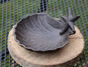 Vogelschaal, vogelbad schelp met zeester, gietijzer VB132