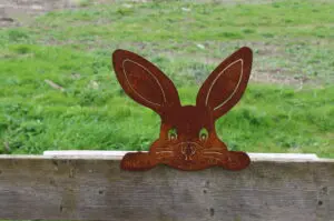 Silhouet konijn, schroefbaar op schutting, metaal MSK117
