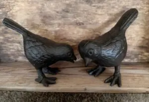 Dierenbeeld vogels (mussen), set van 2, gietijzer     VG174