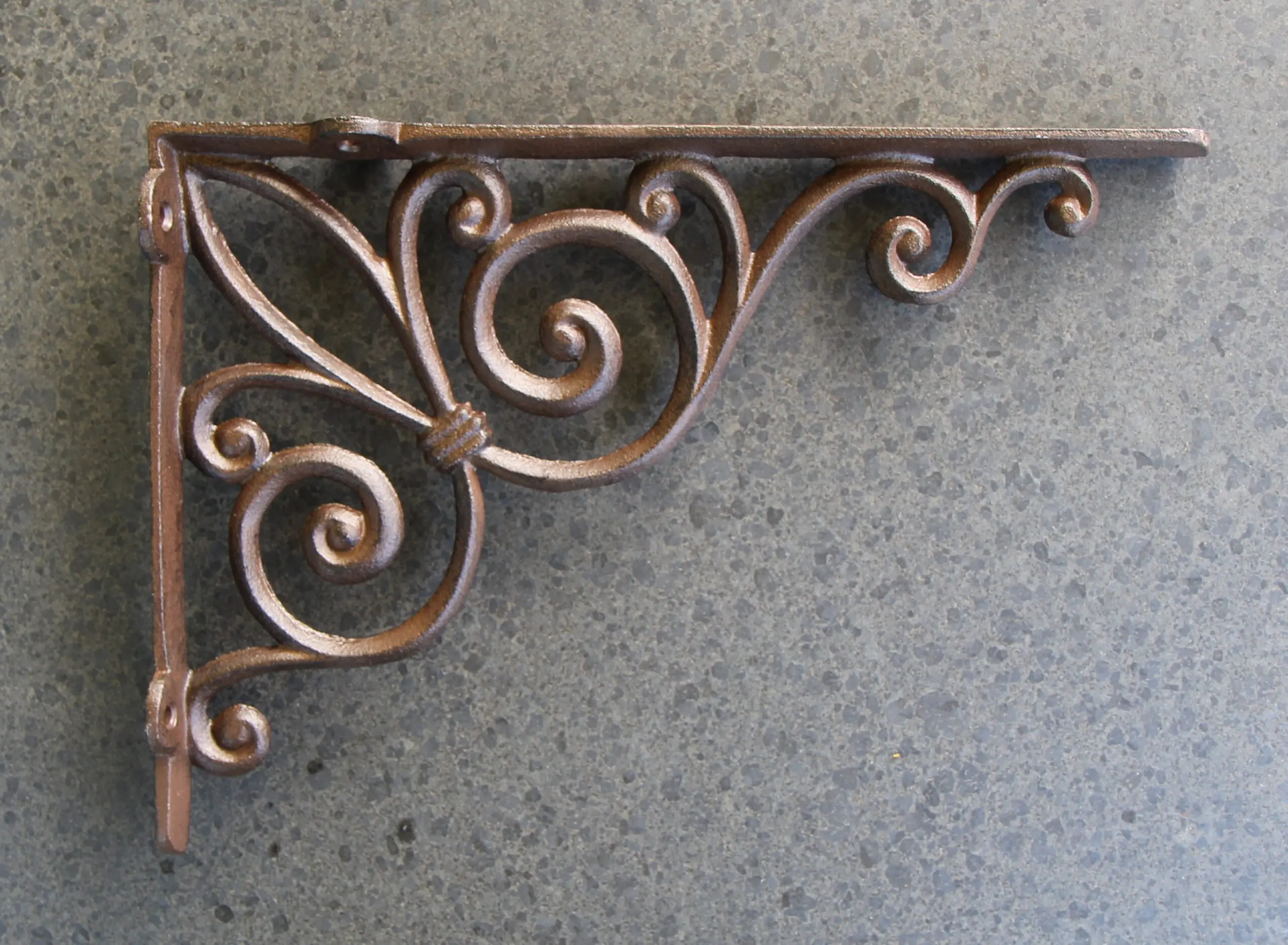 Plankdrager, wandhaak 29cm. gietijzer PD193