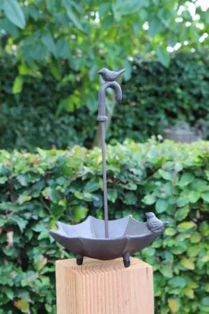 Vogelschaal, vogelbad paraplu + vogel, hangend, gietijzer VB106