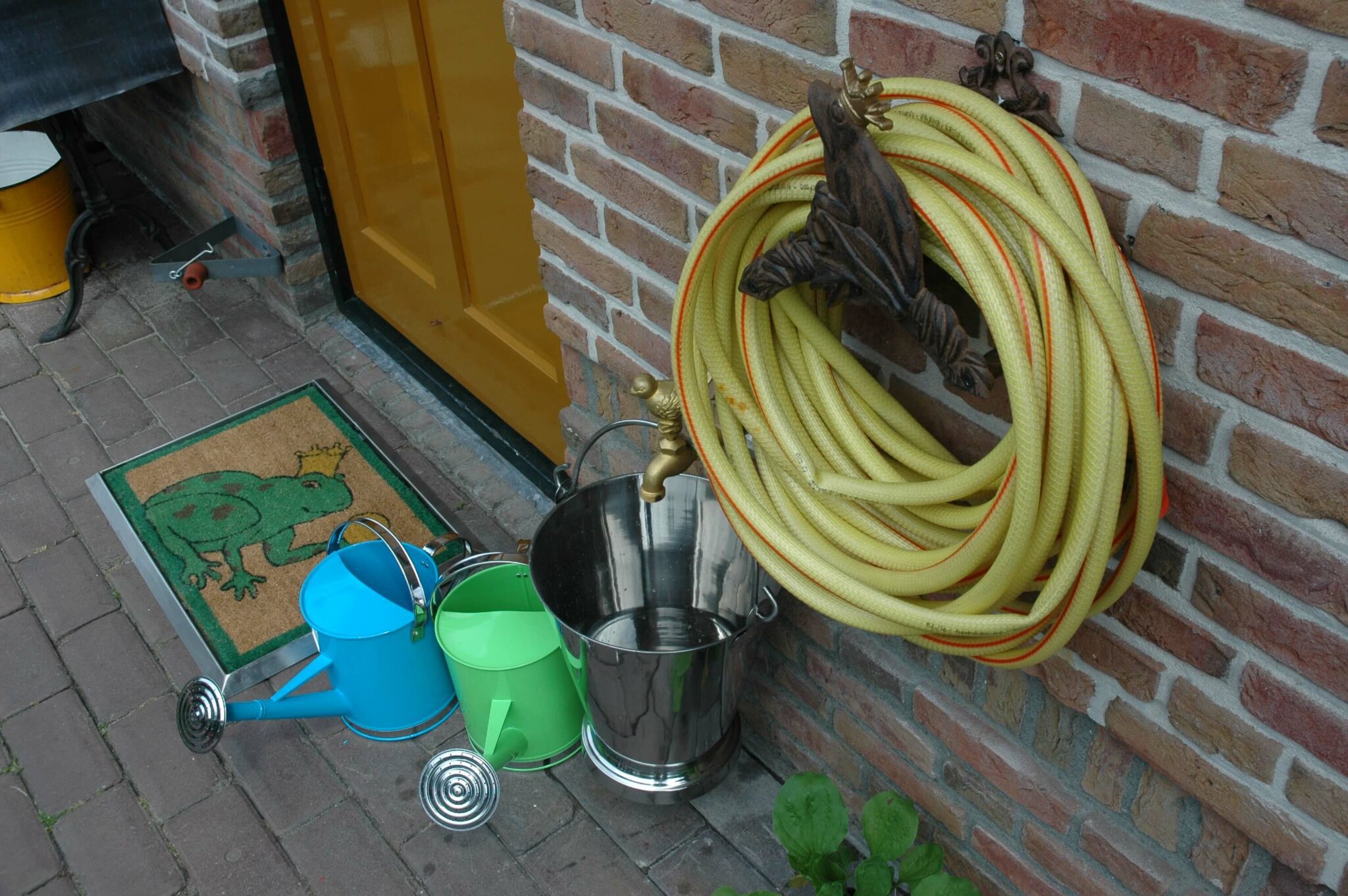 Relaxdays tuinslanghouder, voor de uur, antiek, tuinhuisje, gietijzer