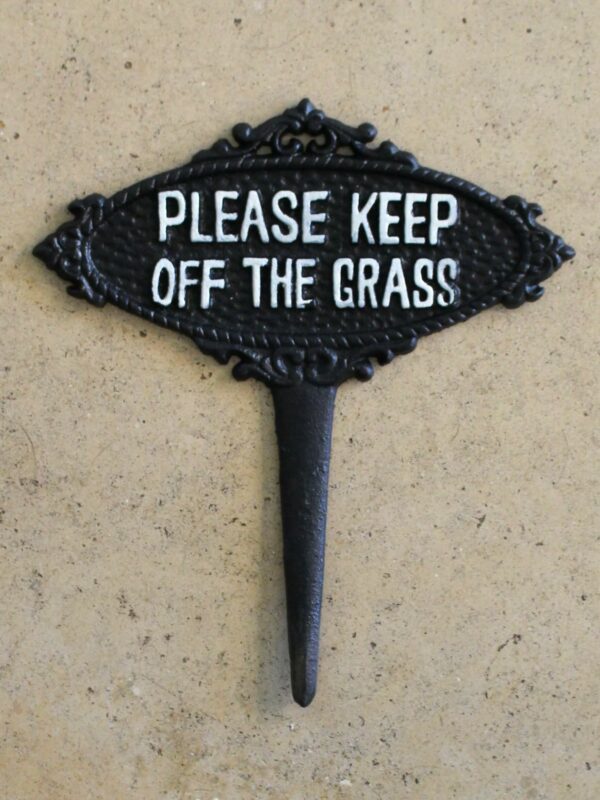 Tekstbord: “Please keep off the grass” ,Gietijzer TT207