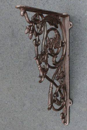 Plankdrager, Wandhaak 32,7 cm., Sierlijk met Blaadjes, Gietijzer PD162