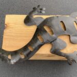 Salamander, Muurhanger, Metaal