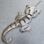 Salamander, Muurhanger, Metaal